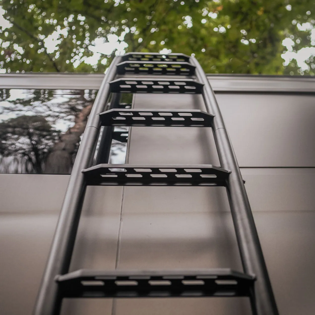 Side Ladder H2 - Image 11