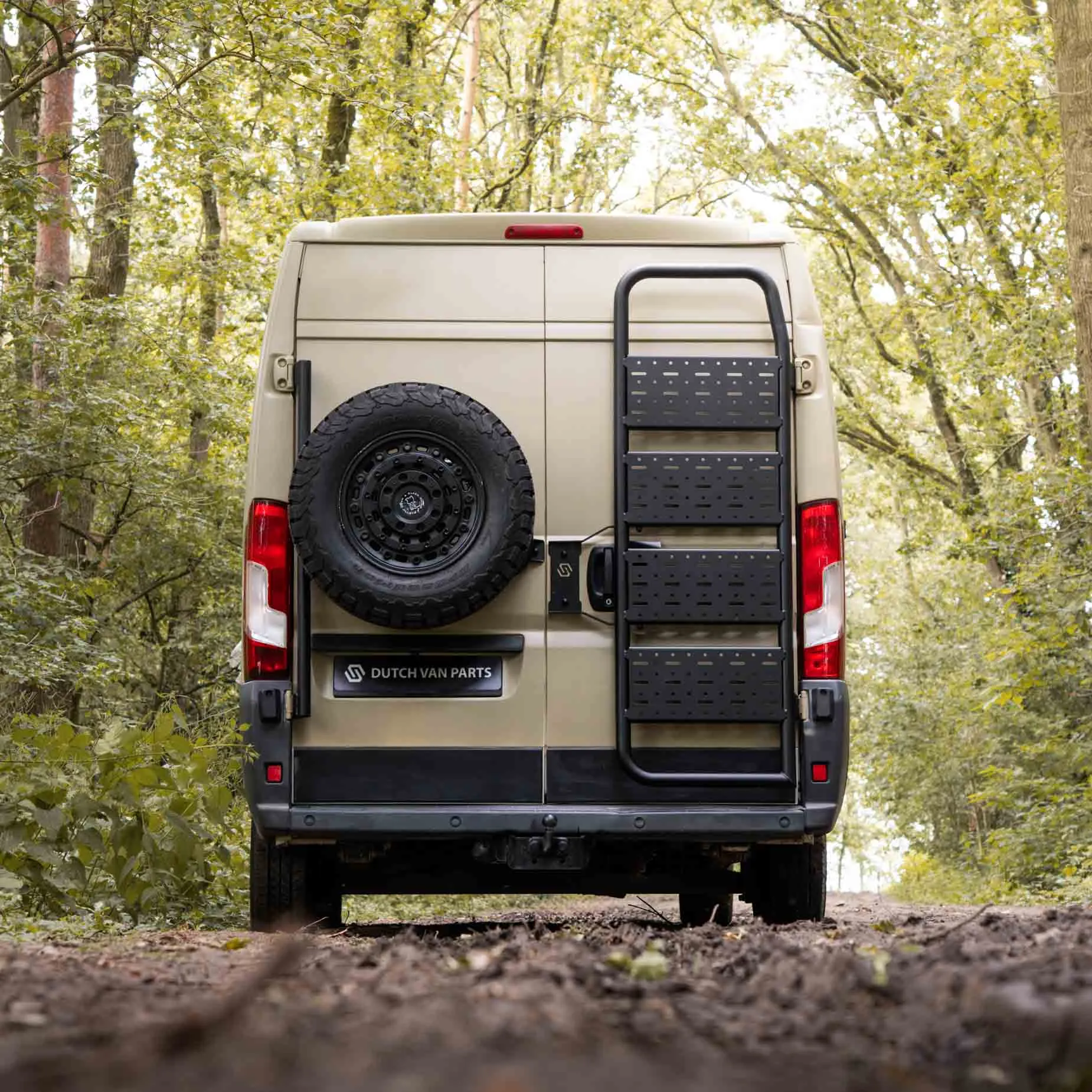 Tire carrier - Image 6
