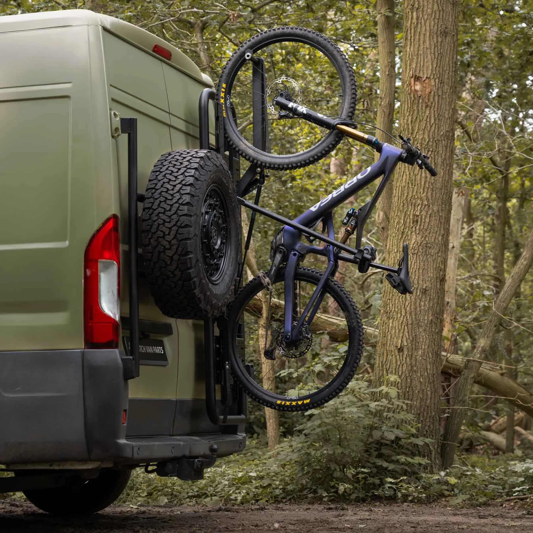 Tire carrier - Image 2