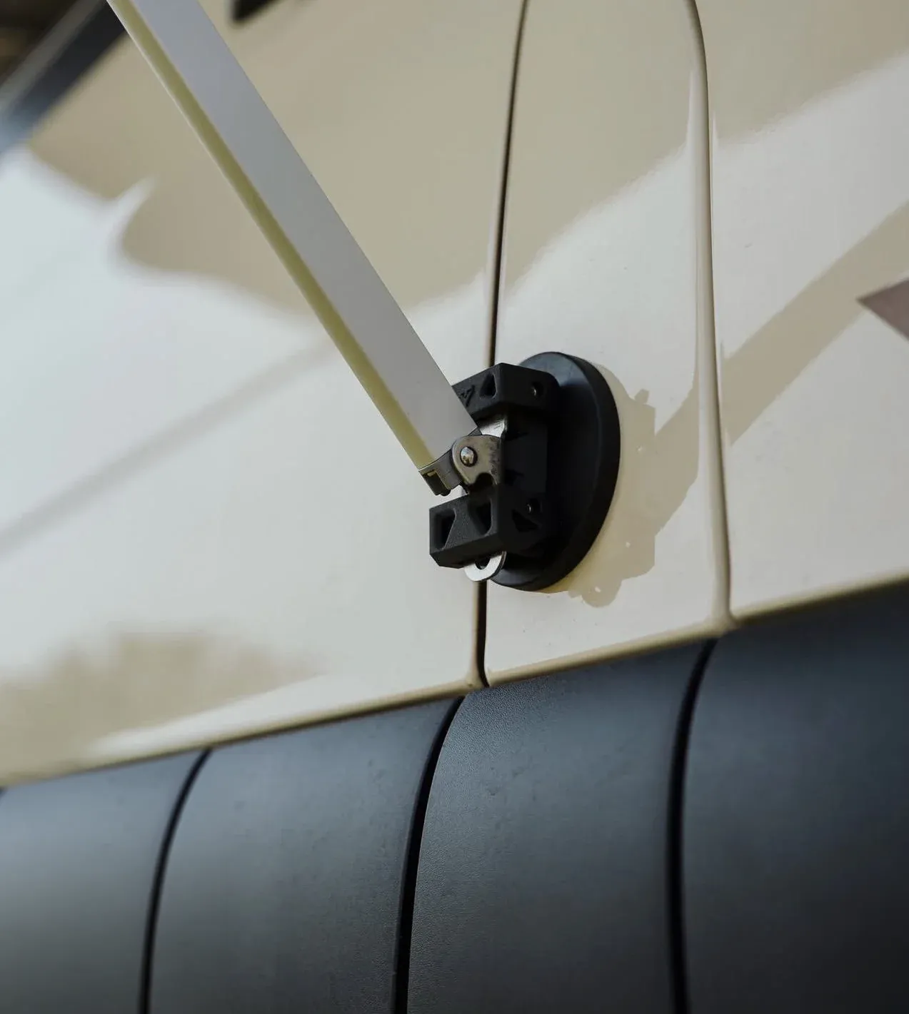 Magnetic Awning Support — Dometic - Image 2